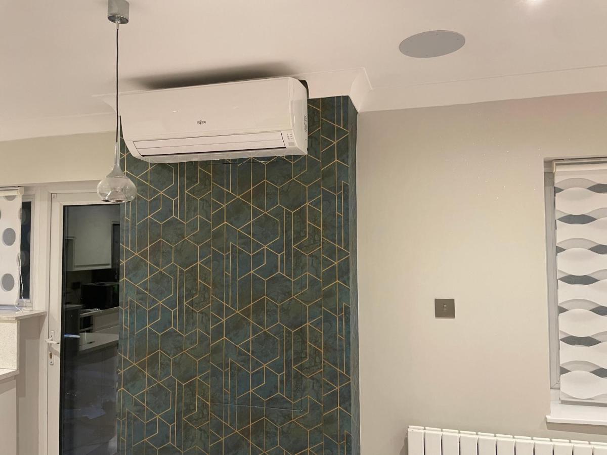 Luxury House Apartment Greenford  Exterior foto