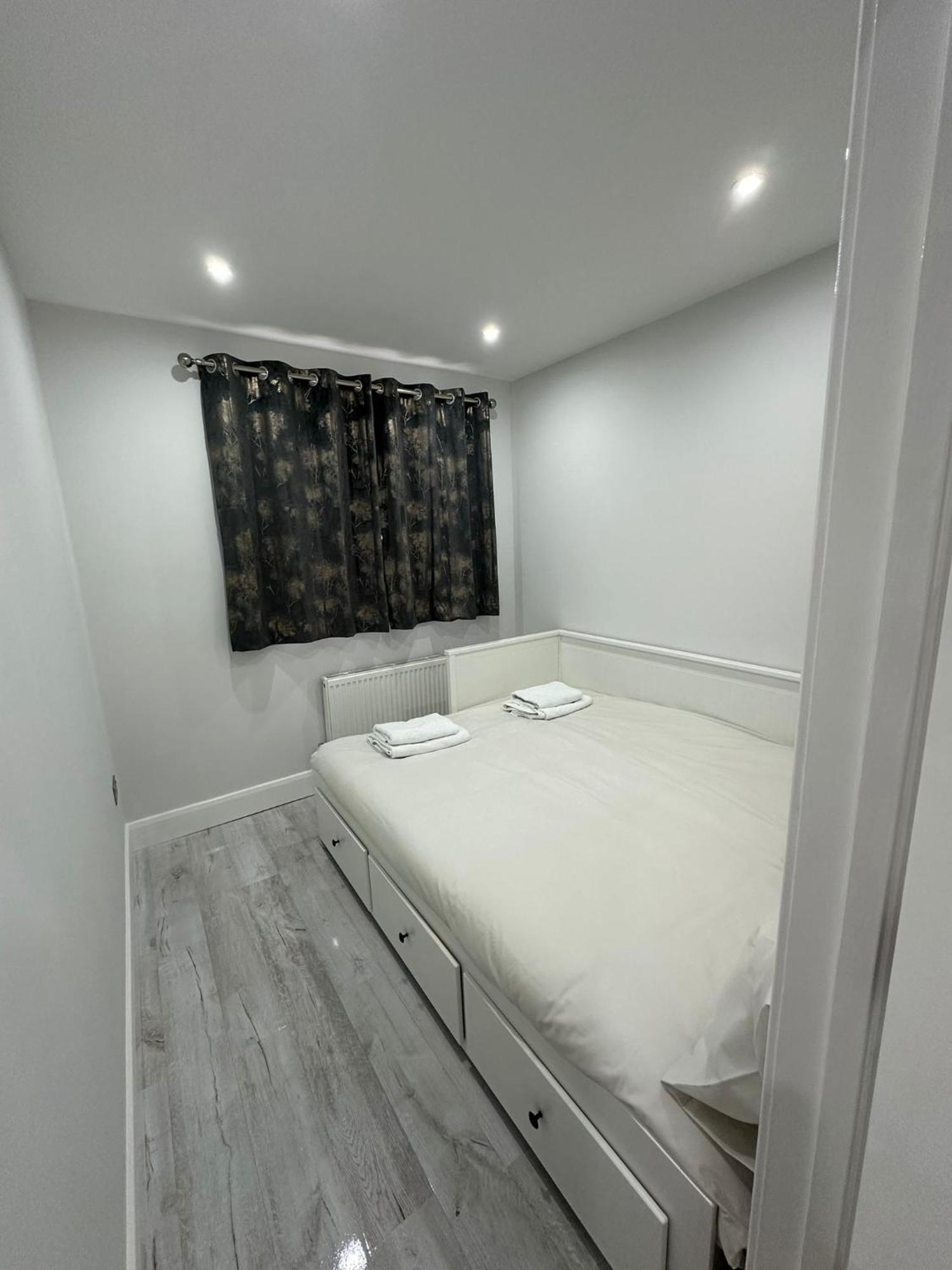 Luxury House Apartment Greenford  Exterior foto