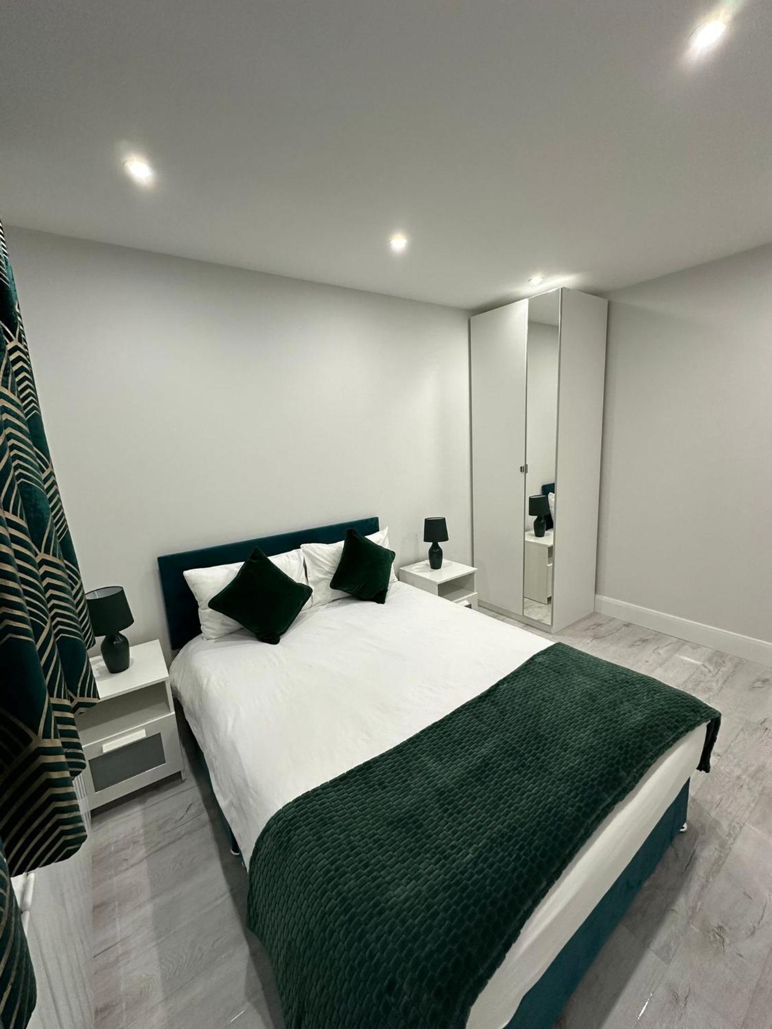 Luxury House Apartment Greenford  Exterior foto