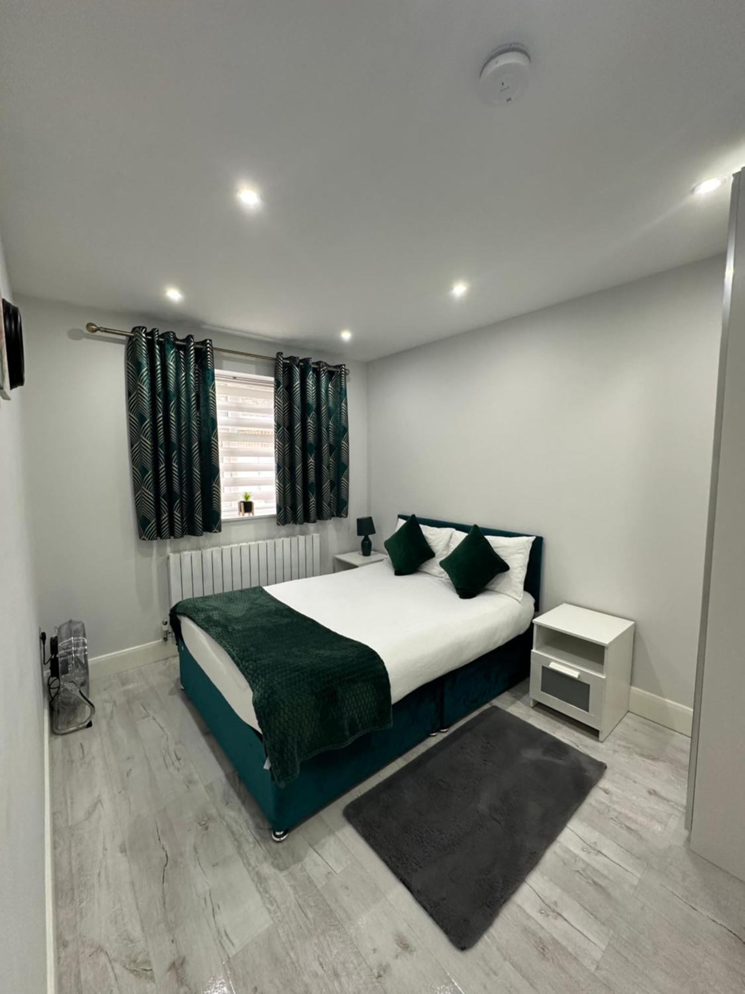 Luxury House Apartment Greenford  Exterior foto